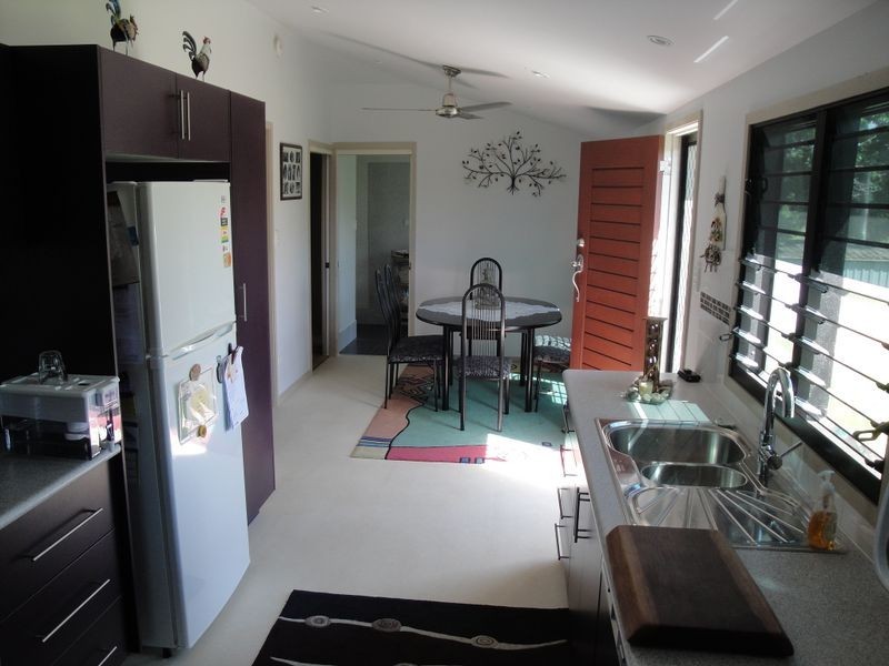 19 Bismark Street, Mount Larcom QLD 4695