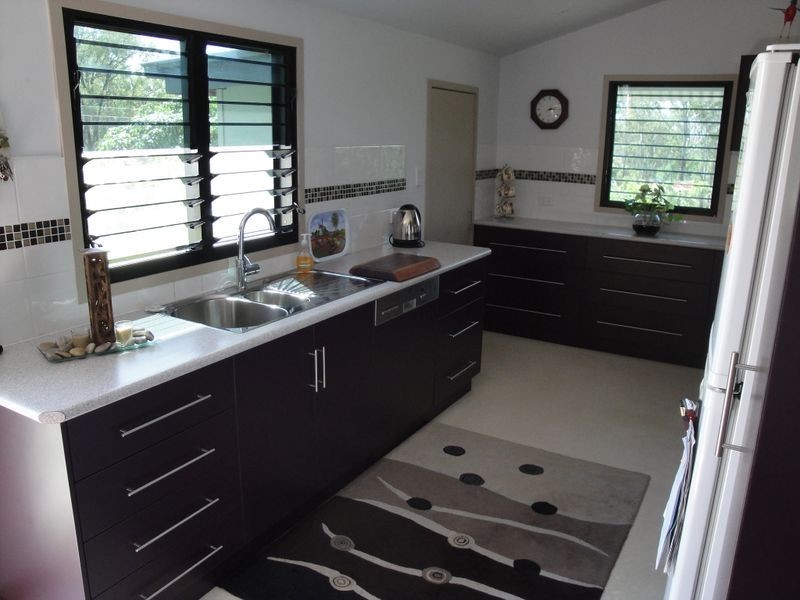 19 Bismark Street, Mount Larcom QLD 4695