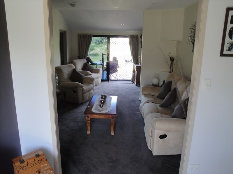 19 Bismark Street, Mount Larcom QLD 4695