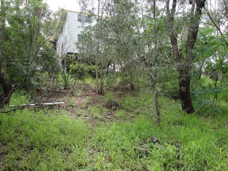 11 Hill Crescent, West Gladstone QLD 4680