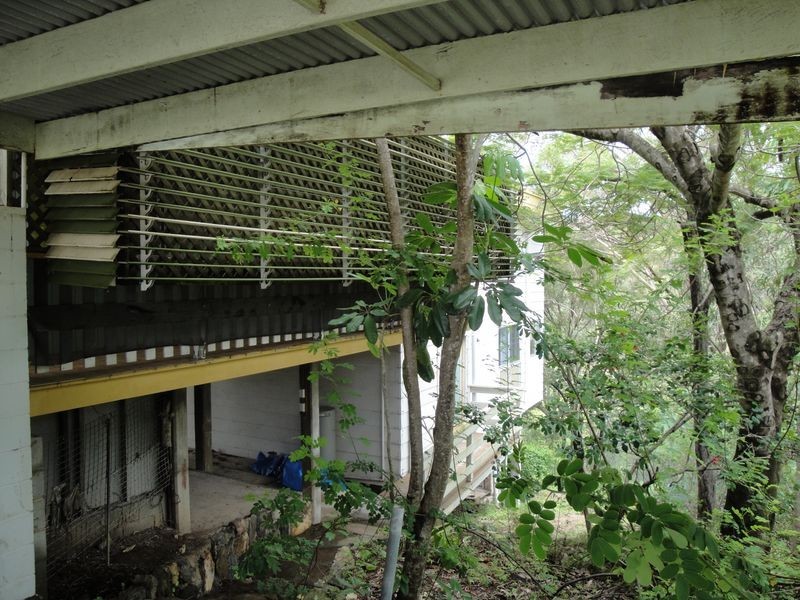 11 Hill Crescent, West Gladstone QLD 4680