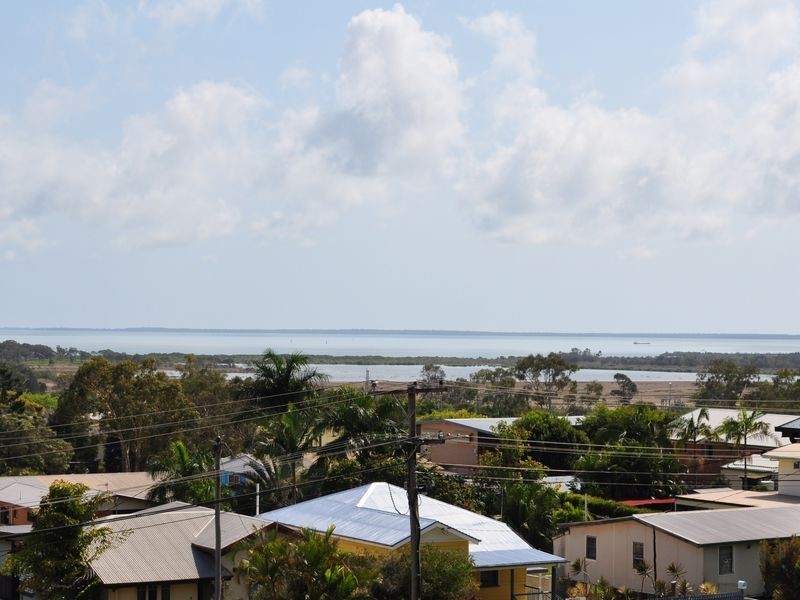 31 Agnes Street, South Gladstone QLD 4680