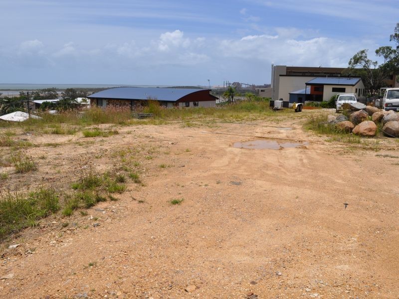 31 Agnes Street, South Gladstone QLD 4680