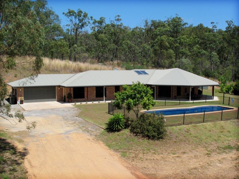 52 Lincoln James Drive, Burua QLD 4680