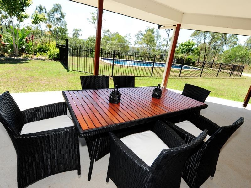 52 Lincoln James Drive, Burua QLD 4680