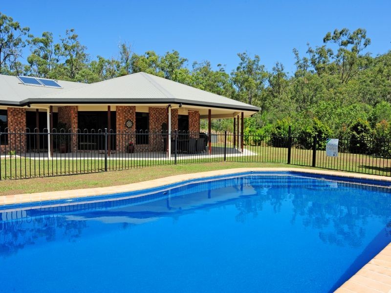 52 Lincoln James Drive, Burua QLD 4680