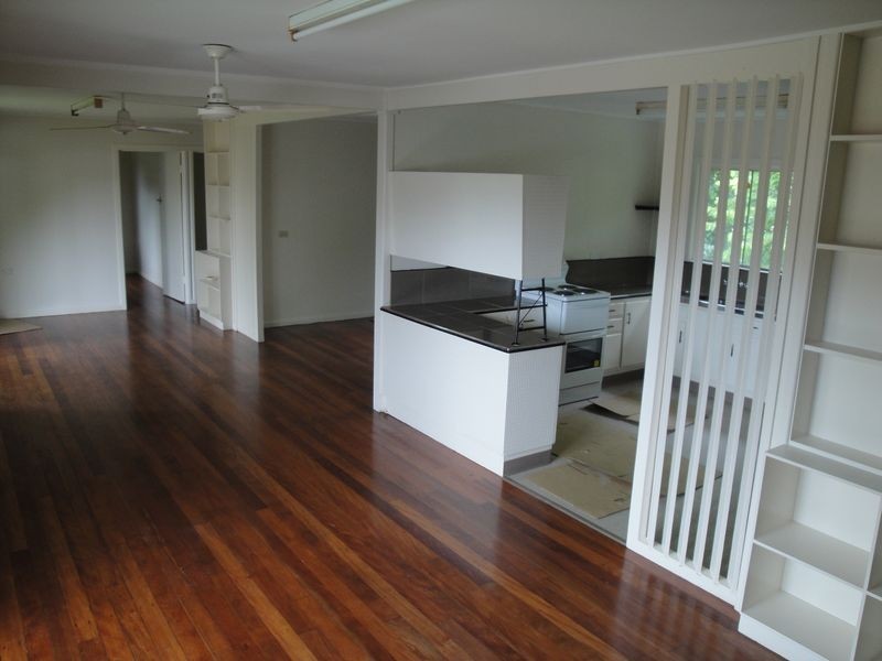 6 Lyons Street, South Gladstone QLD 4680