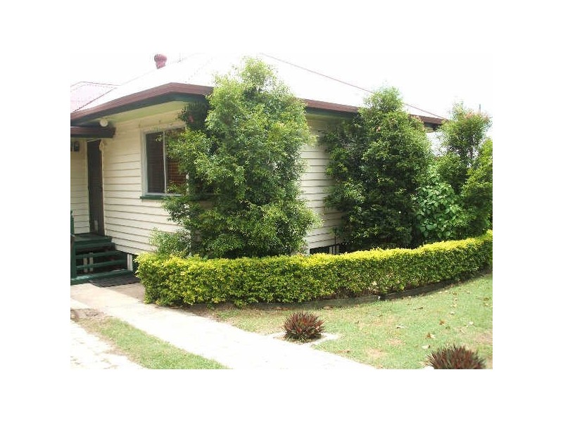 6 Agnes Street, South Gladstone QLD 4680