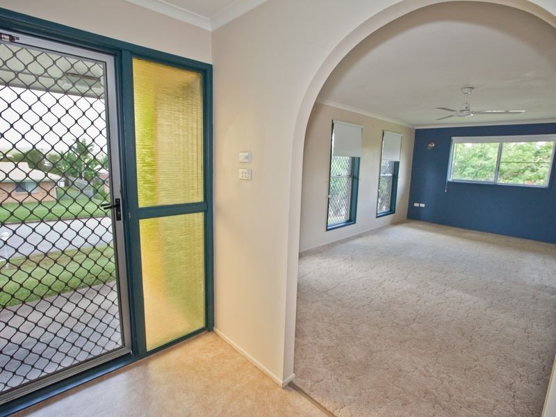 16 Luton Street, Telina QLD 4680