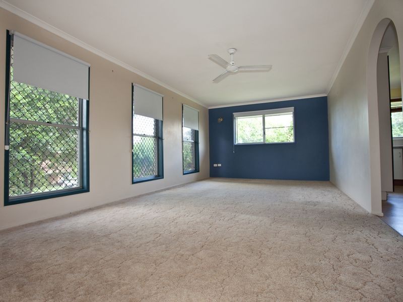 16 Luton Street, Telina QLD 4680