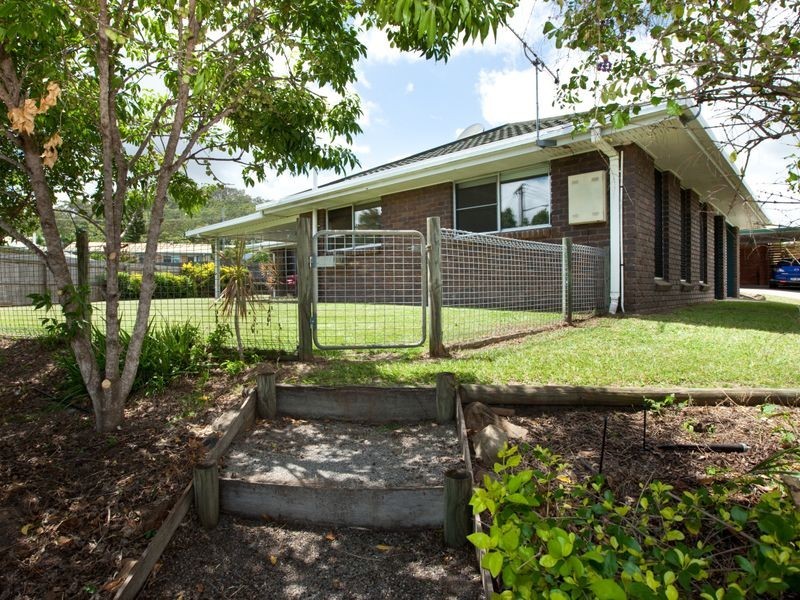 16 Luton Street, Telina QLD 4680