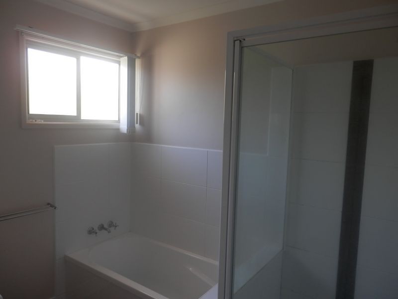 1 Evans Street, West Gladstone QLD 4680