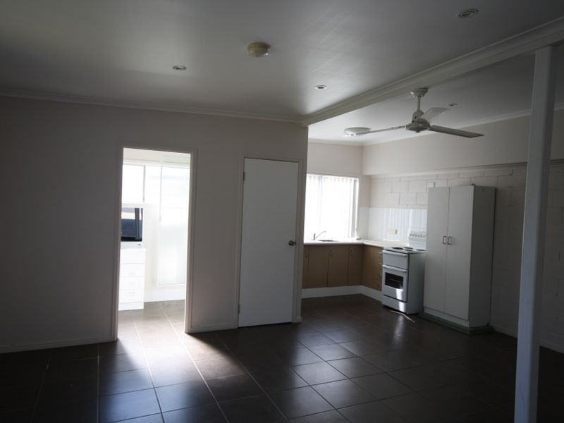 1 Evans Street, West Gladstone QLD 4680