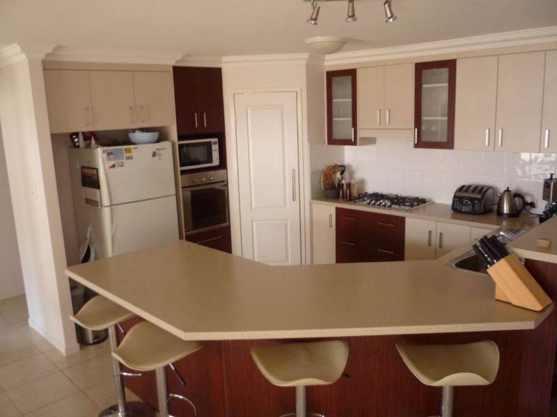 114 Dixon Drive, Telina QLD 4680