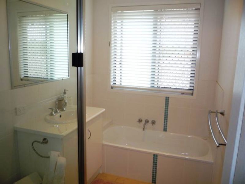 114 Dixon Drive, Telina QLD 4680