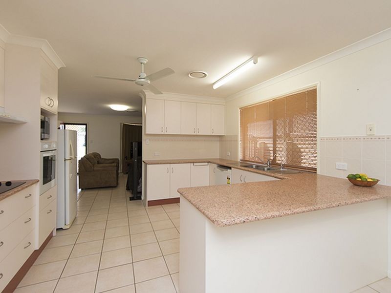21 Linhow Crescent, Clinton QLD 4680