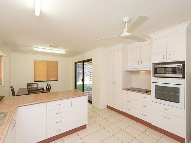 21 Linhow Crescent, Clinton QLD 4680