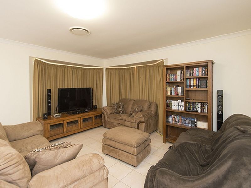 21 Linhow Crescent, Clinton QLD 4680