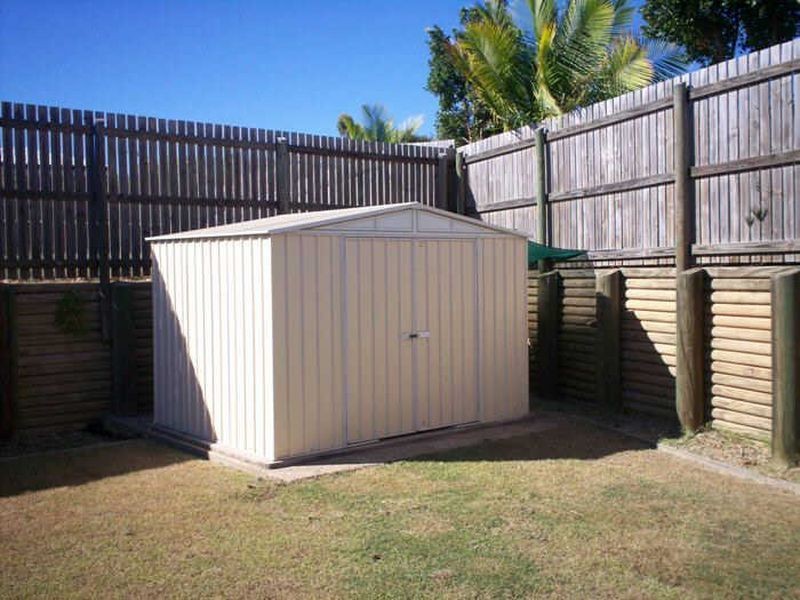 21 Linhow Crescent, Clinton QLD 4680