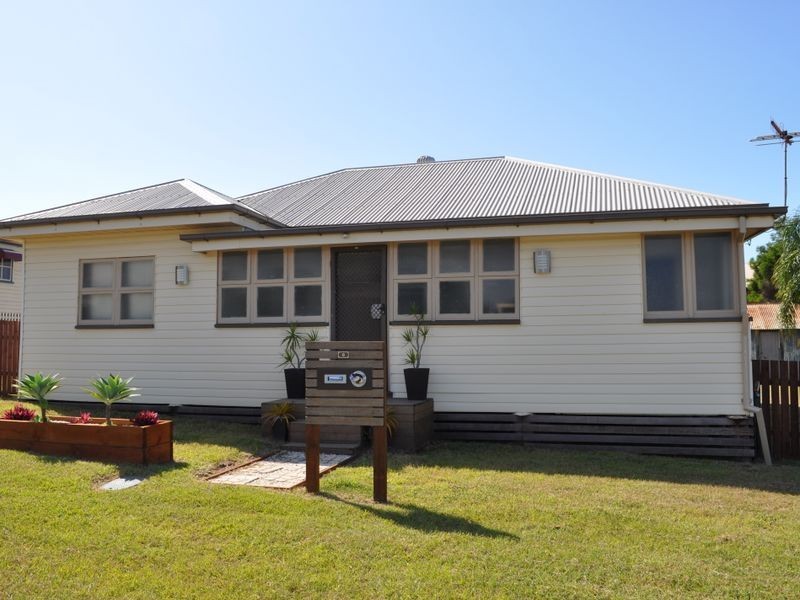 8 Pier Street, South Gladstone QLD 4680