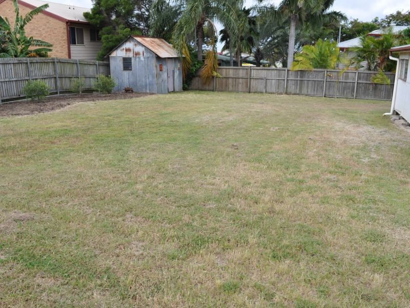 8 Pier Street, South Gladstone QLD 4680