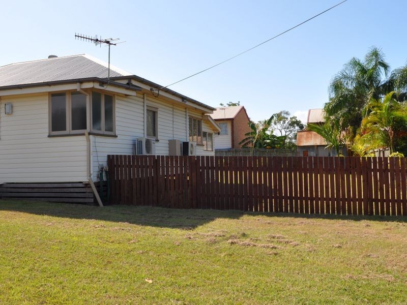 8 Pier Street, South Gladstone QLD 4680
