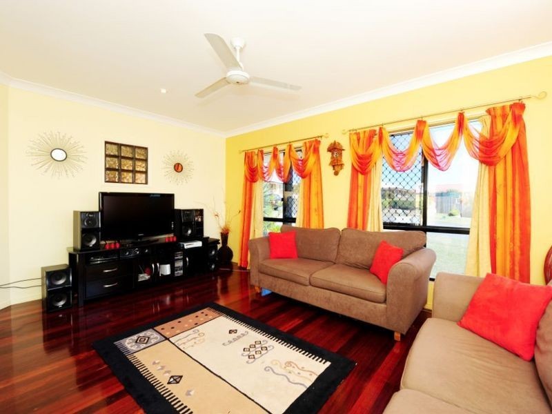 41 Katrina Boulevard, New Auckland QLD 4680