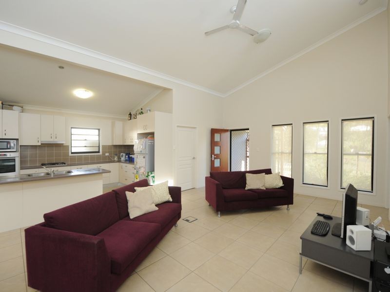 1 Eastwood Street, West Gladstone QLD 4680