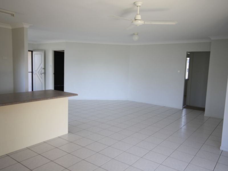 4 Saxonvale Court, New Auckland QLD 4680