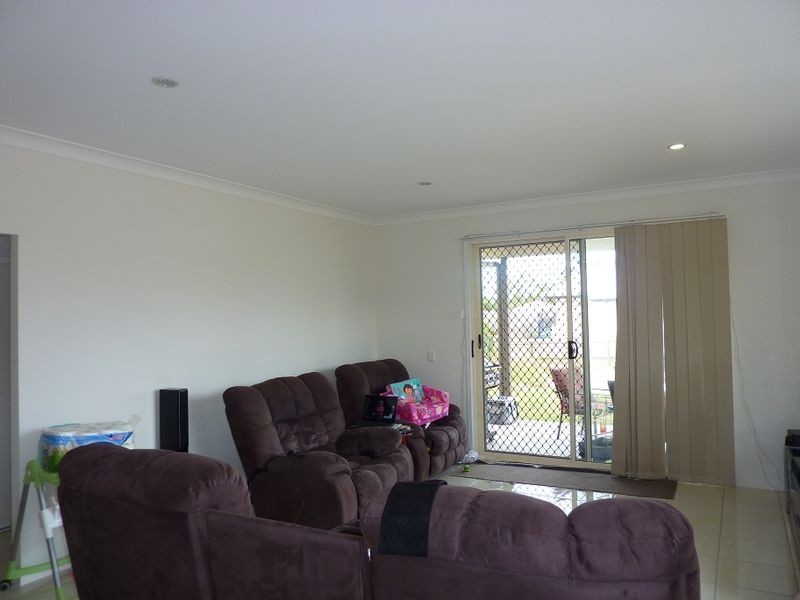 1 Glasshouse Place, New Auckland QLD 4680