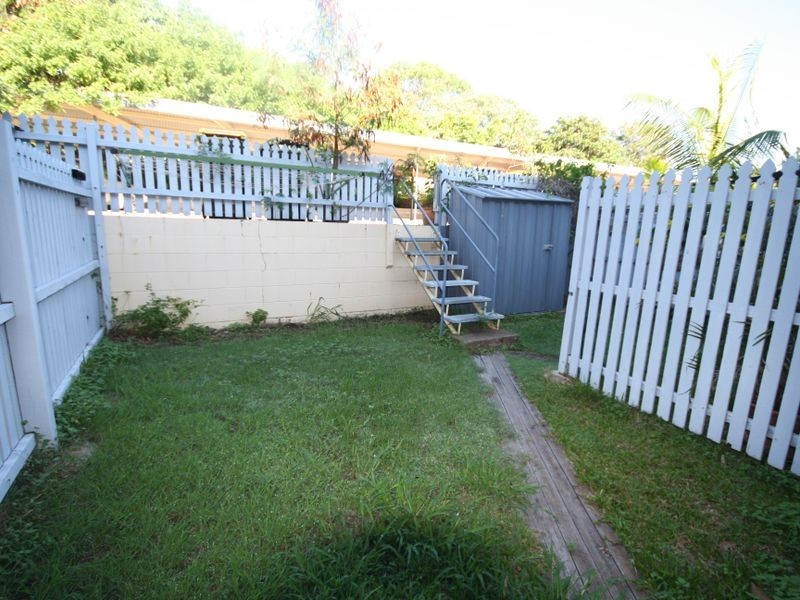 8/21 Charles Street, West Gladstone QLD 4680