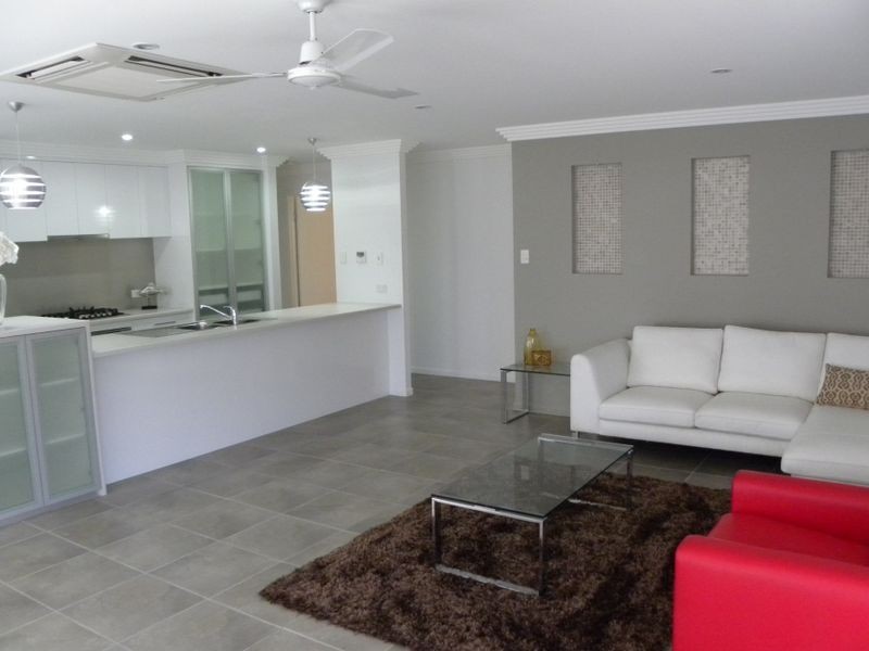 42 Koowin Drive, Kirkwood QLD 4680