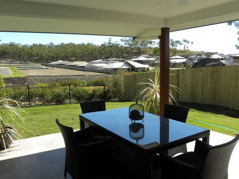42 Koowin Drive, Kirkwood QLD 4680