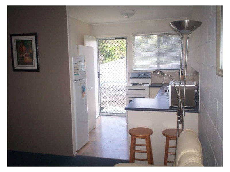 4/1 Side Street, Gladstone QLD 4680