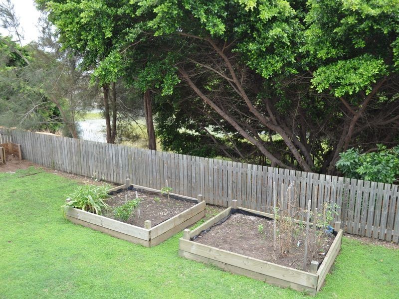 177 J Hickey Avenue, Clinton QLD 4680