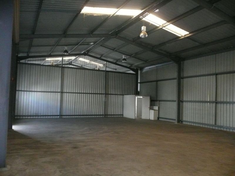Shed E/16 Chapple Street, Gladstone QLD 4680