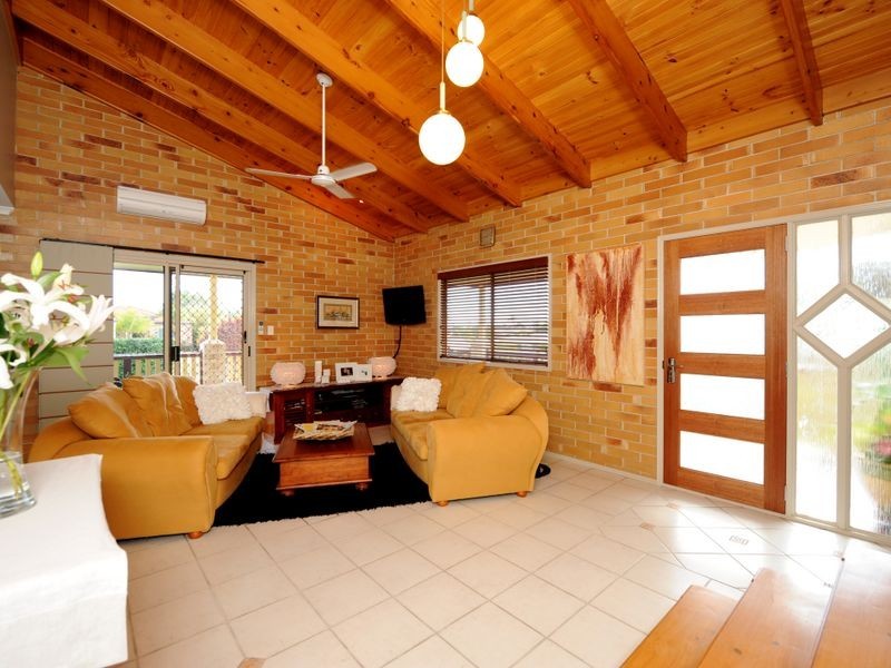 2 Buckingham Court, Gladstone QLD 4680