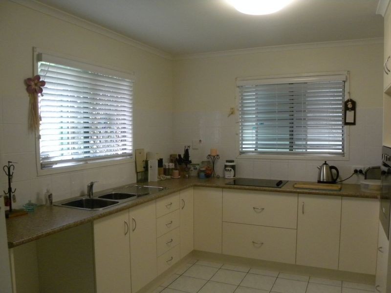 17 Cockatoo Drive, New Auckland QLD 4680