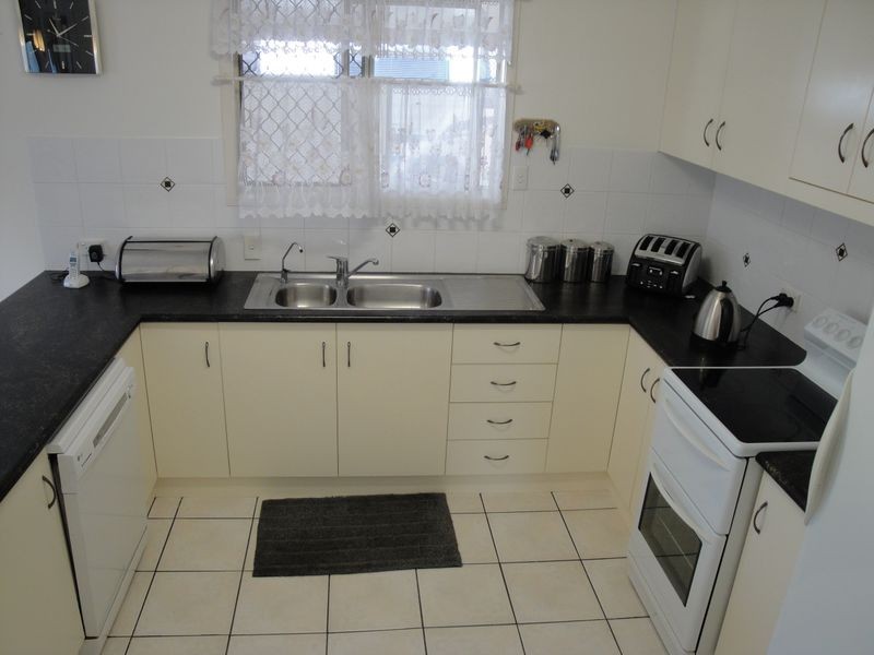 3 Brolga Avenue, New Auckland QLD 4680