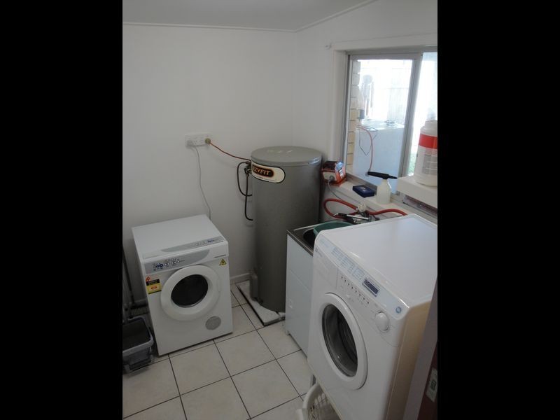 3 Brolga Avenue, New Auckland QLD 4680