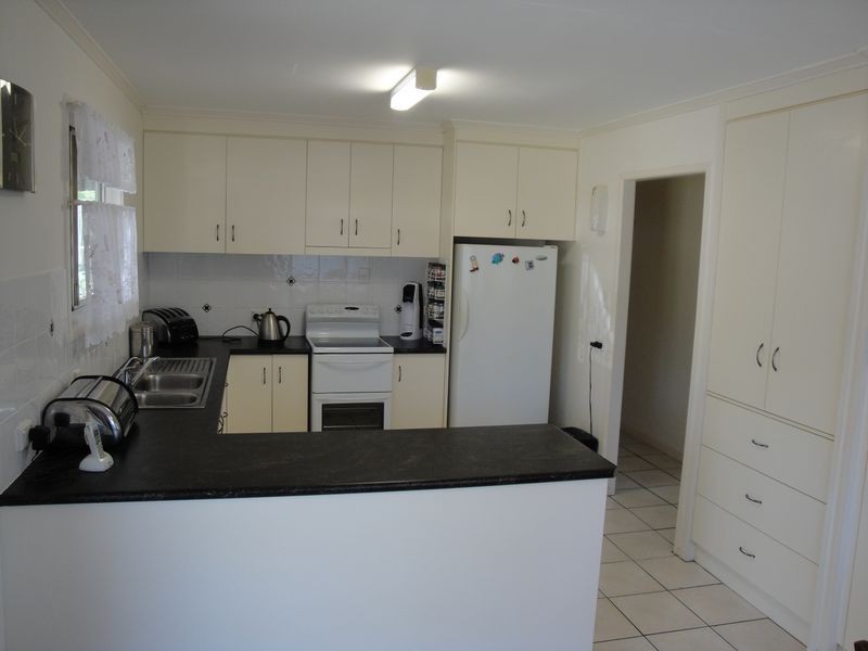 3 Brolga Avenue, New Auckland QLD 4680