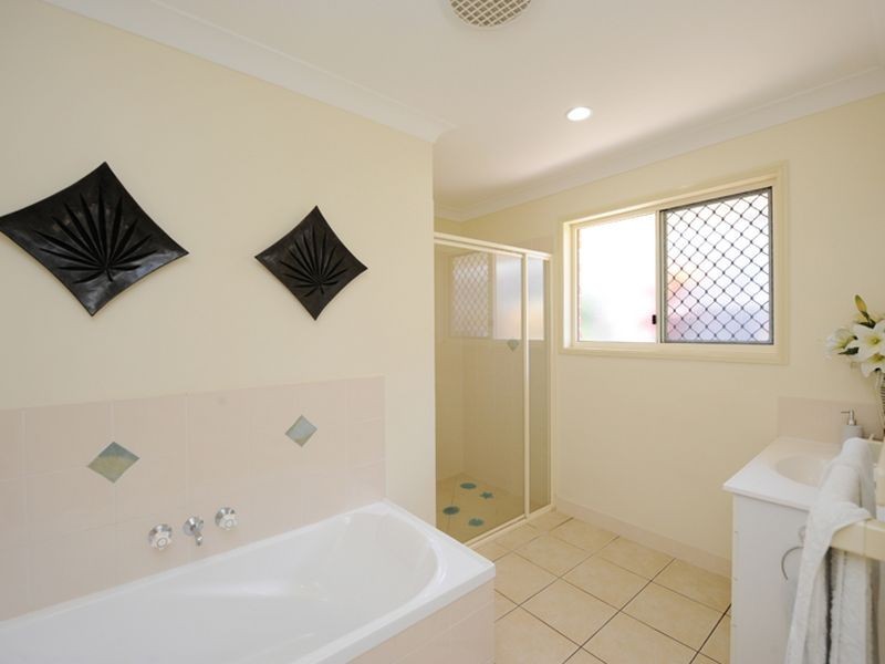 3 Benjamin Court, Glen Eden QLD 4680