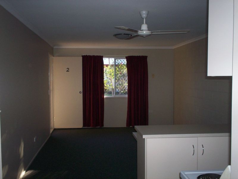 2/40-42 Marten Street, South Gladstone QLD 4680