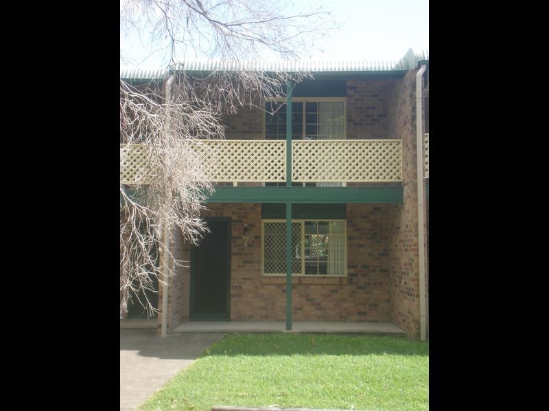 7/218 Auckland Street, Gladstone QLD 4680