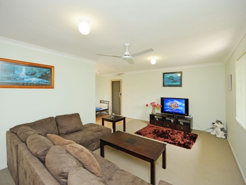 17 Deborah Street, Glen Eden QLD 4680