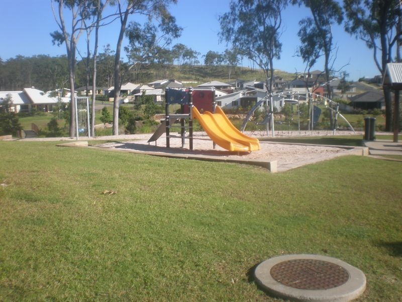 11 Bottlebrush Drive, Kirkwood QLD 4680