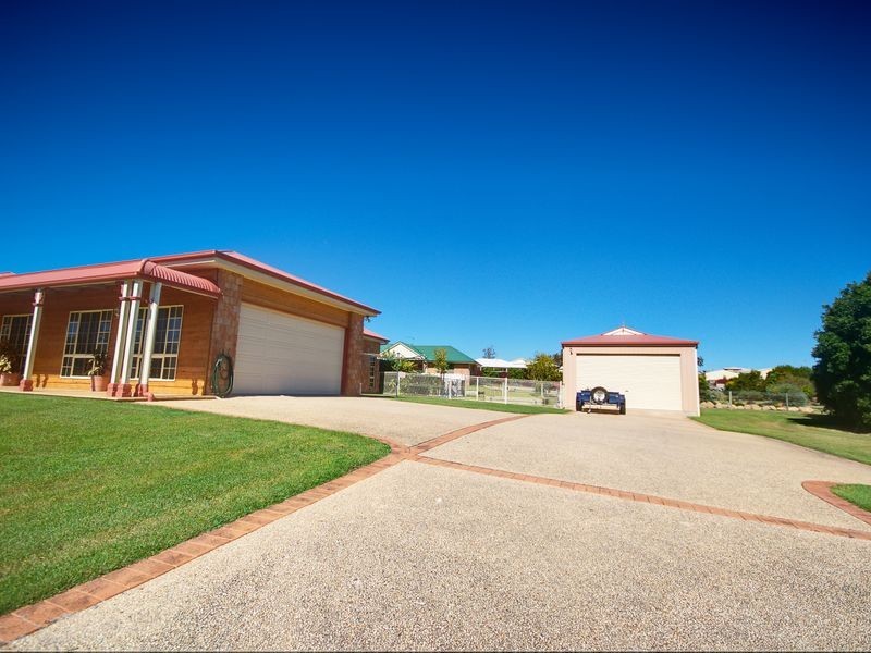 14 Parksville Drive, Gladstone QLD 4680