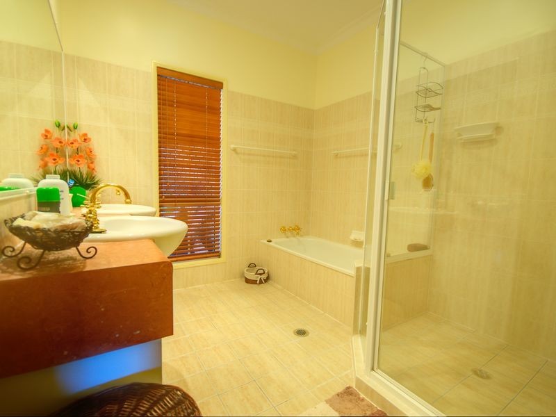 14 Parksville Drive, Gladstone QLD 4680