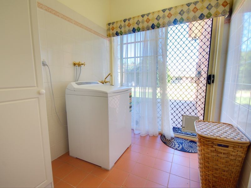 14 Parksville Drive, Gladstone QLD 4680