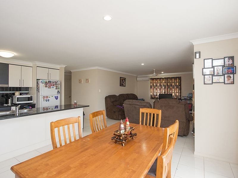 16 Skyline Drive, New Auckland QLD 4680